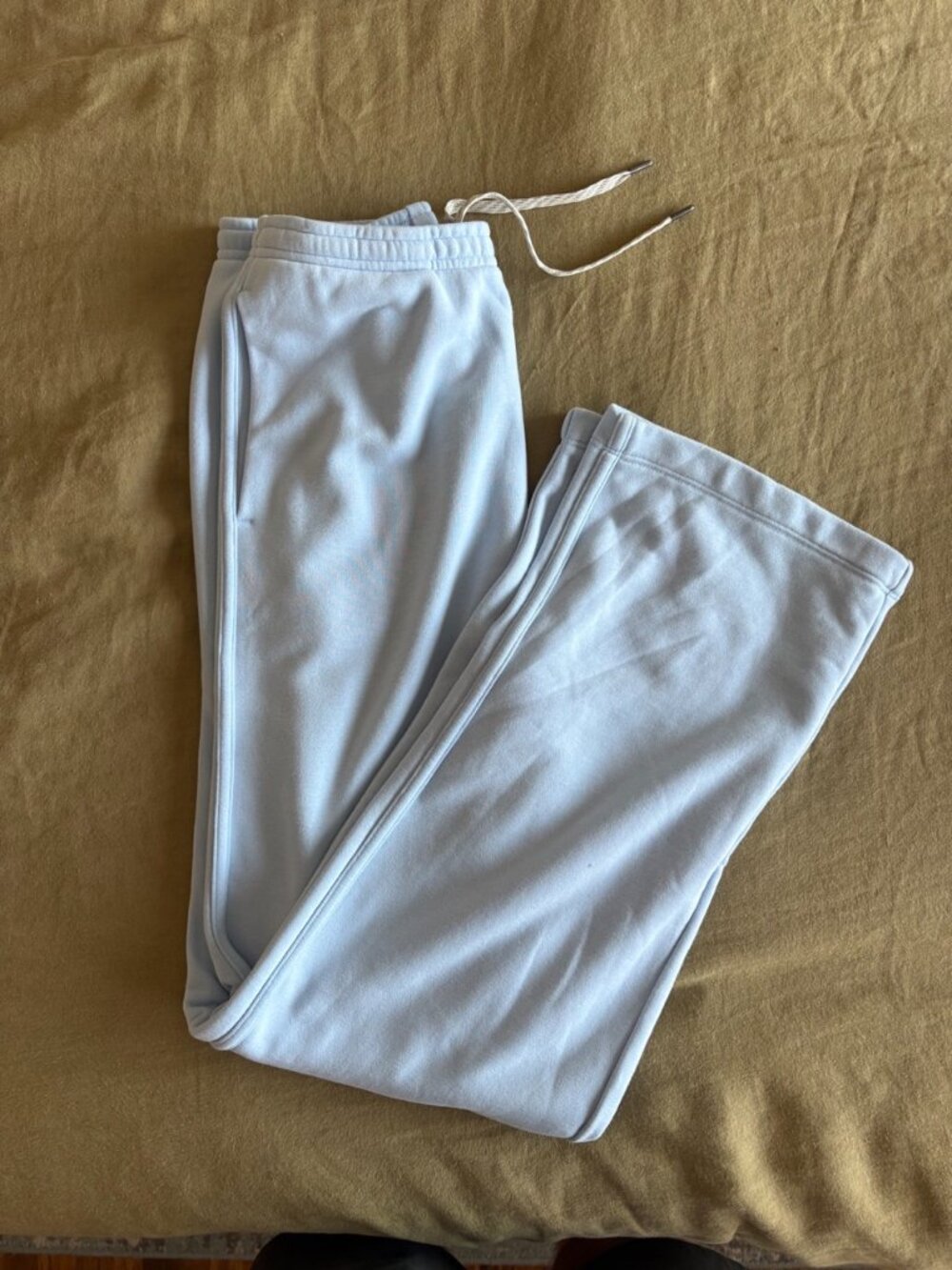 Vuori Women's Sedona Straight Leg Sweatpant - SIZE S